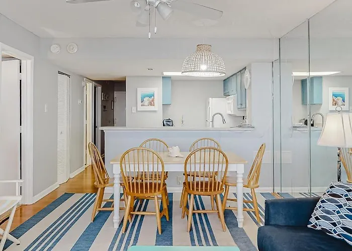 Holiday home Ocean-view Getaway With Balcony Ac Pools Saunas Tennis & Gym *