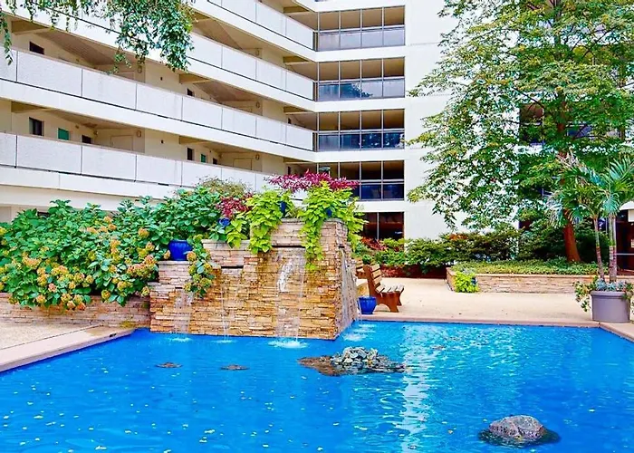 Ocean-view Getaway With Balcony Ac Pools Saunas Tennis & Gym *